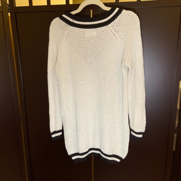 Vera Moda in Blue White Waffle Knit Sweater - Picture 2 of 7